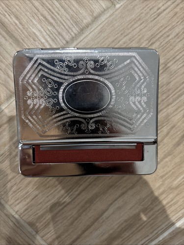 Cigarette rolling machine - cigarette,